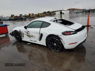 2019 Porsche 718 Cayman z VIN WP0AA2A85KS260094, wystawiony jako Copart lot #37977493 z przebiegiem 22 805 mil mil oraz . Historia ofert i sprzedaży dostępna na DreamBid. Obrazek 2.