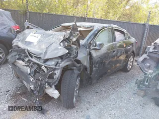 2013 Buick LaCrosse Premium 2 with VIN 1G4GH5G35DF178411, listed as a IAAI auction lot 40570938 with Not provided miles and . Bid and sale history available at DreamBid. Image 2.