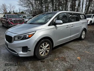 2016 Kia Sedona L with VIN KNDMA5C13G6173955, listed as a Copart auction lot 49946345 with 203,987 mi miles and Clean Title. Bid and sale history available at carsss.com. Image 2.