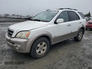 2003 Kia Sorento LX z VIN KNDJC733935134832, wystawiony jako Copart lot #82653984 z przebiegiem 168 495 mil mil oraz Czysty tytuł • Clean title. Historia ofert i sprzedaży dostępna na DreamBid. Obrazek 1.