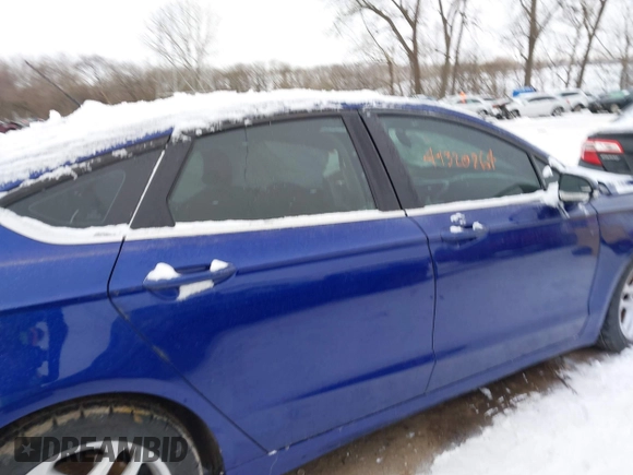 2016 Ford Fusion SE with VIN 3FA6P0H72GR238682, listed as a IAAI auction lot 41320864 with 183,947 mi miles. Bid and sale history available at carsss.com. Image 12.