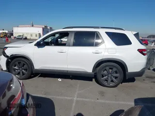 2025 Honda Pilot Sport with VIN 5FNYG2H3XSB001489, listed as a IAAI auction lot 41332411 with 10,651 mi miles. Bid and sale history available at carsss.com. Image 14.