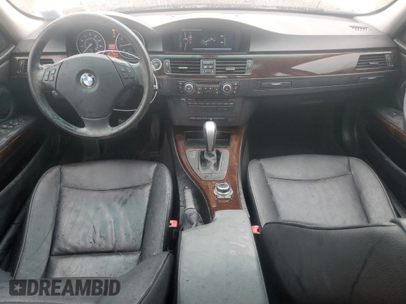 2011 BMW 3 Series 328i xDrive z VIN WBAPK5G59BNN79984, wystawiony jako Copart lot #57904565 z przebiegiem 134 832 mil mil oraz Czysty tytuł • Clean title. Historia ofert i sprzedaży dostępna na DreamBid. Obrazek 8.
