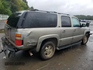 2002 Chevrolet Suburban LS with VIN 3GNEC16Z62G252379, listed as a Copart auction lot 73461294 with 321,647 mi miles and Salvage Title. Bid and sale history available at carsss.com. Image 3.