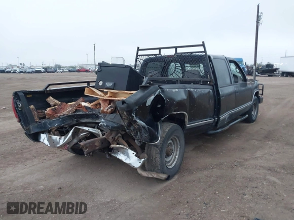 1998 Chevrolet Silverado 3500 z VIN 1GCGC33J1WF004222, wystawiony jako IAAI lot #41242237 z przebiegiem 174 800 mil mil oraz . Historia ofert i sprzedaży dostępna na DreamBid. Obrazek 4.