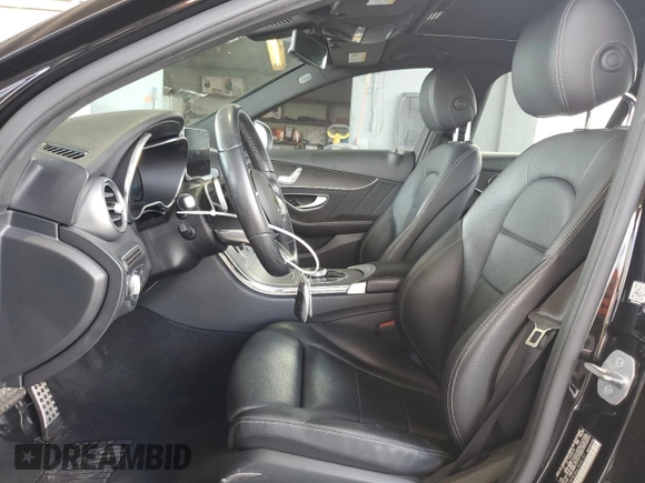 2020 Mercedes-Benz C 300 с VIN W1KWF8DB6LR596157, выставлен на аукционе Copart как лот 56548765 с пробегом 64 646 миль миль и Списание • Salvage title. История ставок и продаж доступна на DreamBid. Изображение 7.