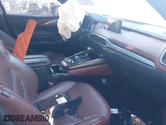2019 Mazda CX-9 Signature with VIN JM3TCBEY2K0327069, listed as a IAAI auction lot 41136275 with 43,933 mi miles. Bid and sale history available at carsss.com. Image 5.