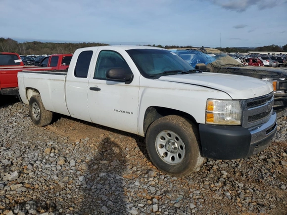 2013 Chevrolet Silverado 1500 Work Truck with VIN 1GCRKPE0XDZ154767, listed as a Copart auction lot 75775924 with 353,559 mi miles and Salvage Title. Bid and sale history available at carsss.com. Image 4.