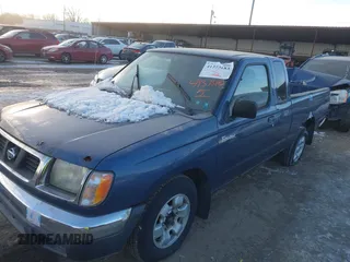 2000 Nissan Frontier XE z VIN 1N6DD26S9YC428084, wystawiony jako IAAI lot #41375183 z przebiegiem Nie podano mil oraz . Historia ofert i sprzedaży dostępna na DreamBid. Obrazek 6.