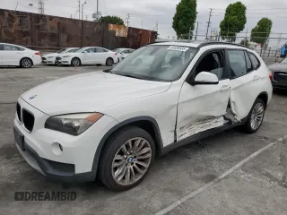 2014 BMW X1 sDrive28i z VIN WBAVM1C56EVW51079, wystawiony jako Copart lot #55608685 z przebiegiem 118 214 mil mil oraz Szkody całkowita. Historia ofert i sprzedaży dostępna na DreamBid. Obrazek 1.