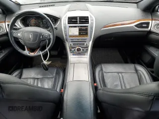 2019 Lincoln MKZ Reserve II z VIN 3LN6L5E90KR607021, wystawiony jako Copart lot #57874945 z przebiegiem 71 061 mil mil oraz Szkoda całkowita • Salvage title. Historia ofert i sprzedaży dostępna na DreamBid. Obrazek 8.