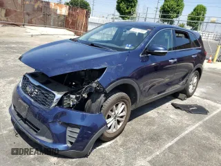 2019 Kia Sorento LX z VIN 5XYPG4A5XKG468813, wystawiony jako Copart lot #59177795 z przebiegiem Nie podano mil oraz Szkoda całkowita • Salvage title. Historia ofert i sprzedaży dostępna na DreamBid. Obrazek 1.