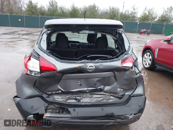 2020 Nissan Kicks SR with VIN 3N1CP5DV0LL575186, listed as a IAAI auction lot 41188294 with 110,064 mi miles. Bid and sale history available at carsss.com. Image 6.