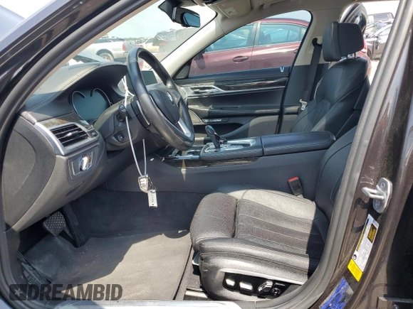 2016 BMW 7 Series 740i z VIN WBA7E2C57GG714564, wystawiony jako Copart lot #56186285 z przebiegiem 111 598 mil mil oraz Szkoda całkowita • Salvage title. Historia ofert i sprzedaży dostępna na DreamBid. Obrazek 7.