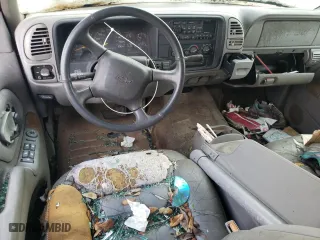 1999 Chevrolet Tahoe Z71 with VIN 1GNEK13R5XJ526703, listed as a Copart auction lot 46286835 with 199,992 mi miles and Salvage Title. Bid and sale history available at carsss.com. Image 8.