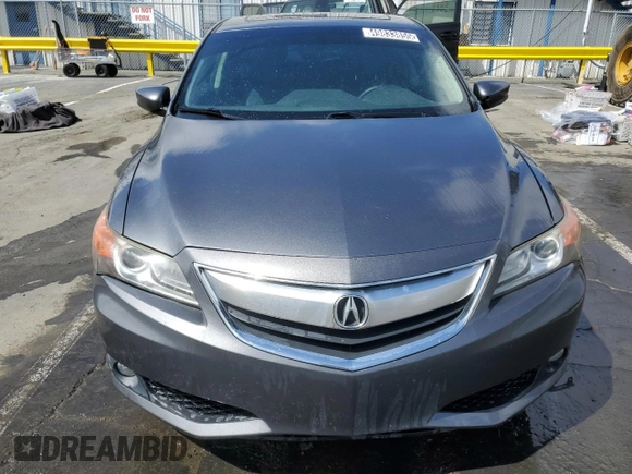 2013 Acura ILX Tech Pkg with VIN 19VDE1F79DE005023, listed as a Copart auction lot 49833855 with 127,801 mi miles and Clean Title. Bid and sale history available at carsss.com. Image 5.