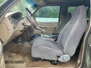2001 Ford Explorer Sport z VIN 1FMYU60E41UC87385, wystawiony jako Copart lot #65898564 z przebiegiem 262 934 mil mil oraz Szkody całkowita. Historia ofert i sprzedaży dostępna na DreamBid. Obrazek 7.