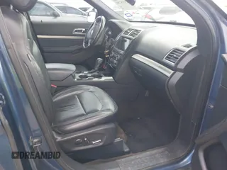 2018 Ford Explorer XLT z VIN 1FM5K7D80JGA25011, wystawiony jako IAAI lot #42155280 z przebiegiem 134 579 mil mil oraz . Historia ofert i sprzedaży dostępna na DreamBid. Obrazek 5.
