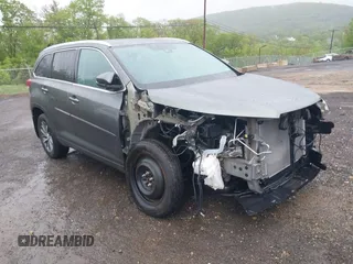 2018 Toyota Highlander SE with VIN 5TDJZRFH1JS867420, listed as a IAAI auction lot 42162279 with 58,504 mi miles and . Bid and sale history available at DreamBid. Image 1.
