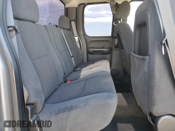 2008 Chevrolet Silverado 1500 1LT with VIN 2GCEK190581209789, listed as a Copart auction lot 46324265 with 202,861 mi miles and Salvage Title. Bid and sale history available at DreamBid. Image 11.