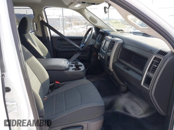 2023 Ram 1500 Tradesman z VIN 1C6RR6FG3PS535737, wystawiony jako IAAI lot #41304327 z przebiegiem 25 425 mil mil oraz . Historia ofert i sprzedaży dostępna na DreamBid. Obrazek 5.