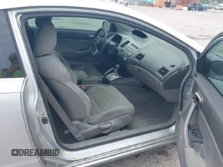 2009 Honda Civic Cpe LX with VIN 2HGFG12609H533389, listed as a IAAI auction lot 42210833 with 233,360 mi miles. Bid and sale history available at carsss.com. Image 5.