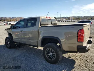 2022 Chevrolet Colorado 4WD ZR2 with VIN 1GCGTEEN4N1271054, listed as a Copart auction lot 87038104 with 13,697 mi miles and Salvage Title. Bid and sale history available at carsss.com. Image 2.