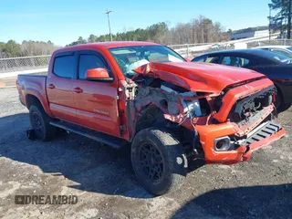 2017 Toyota Tacoma SR5 with VIN 3TMCZ5AN4HM084813, listed as a IAAI auction lot 41248285 with 118,797 mi miles. Bid and sale history available at carsss.com. Image 1.