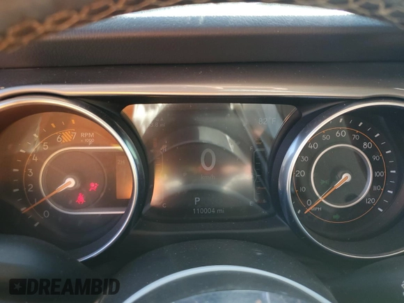 2019 Jeep Wrangler Unlimited Sahara with VIN 1C4HJXEN6KW600129, listed as a Copart auction lot 45814405 with 110,004 mi miles and Salvage Title. Bid and sale history available at carsss.com. Image 9.