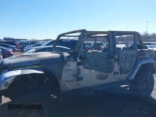 2017 Jeep Wrangler Unlimited Sahara с VIN 1C4BJWEG5HL546544, выставлен на аукционе IAAI как лот 41653288 с пробегом Не указан миль и . История ставок и продаж доступна на DreamBid. Изображение 6.