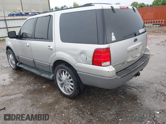 2003 Ford Expedition Special Service with VIN 1FMRU15W83LB77540, listed as a IAAI auction lot 42690609 with 282,647 mi miles and . Bid and sale history available at DreamBid. Image 3.