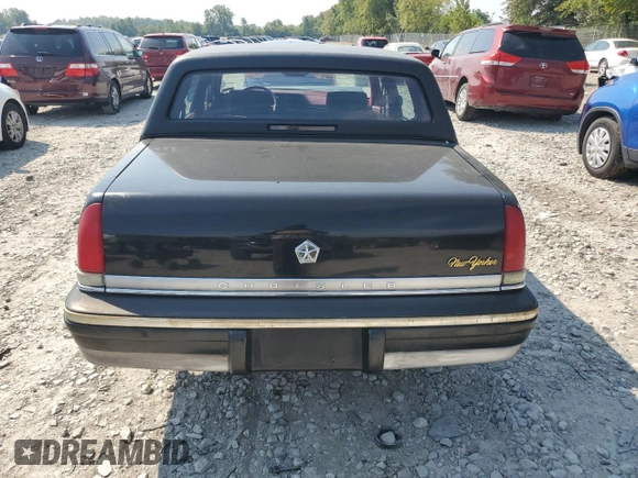1992 Chrysler New Yorker z VIN 1C3XV66R2ND759195, wystawiony jako Copart lot #69650044 z przebiegiem 70 387 mil mil oraz Szkoda całkowita • Salvage title. Historia ofert i sprzedaży dostępna na DreamBid. Obrazek 6.
