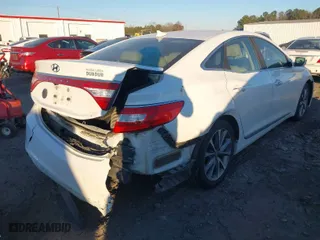 2016 Hyundai Azera with VIN KMHFG4JG2GA507202, listed as a IAAI auction lot 41344437 with 116,947 mi miles. Bid and sale history available at carsss.com. Image 4.