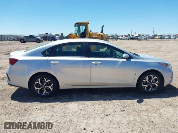 2019 Kia Forte LXS with VIN 3KPF24AD0KE091066, listed as a IAAI auction lot 42256206 with 82,716 mi miles and . Bid and sale history available at DreamBid. Image 13.