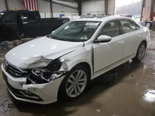 2018 Volkswagen Passat SEL Premium z VIN 1VWCA7A33JC017304, wystawiony jako Copart lot #86557824 z przebiegiem 74 001 mil mil oraz Szkoda całkowita • Salvage title. Historia ofert i sprzedaży dostępna na DreamBid. Obrazek 1.