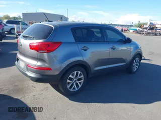 2016 Kia Sportage LX with VIN KNDPBCAC9G7840928, listed as a IAAI auction lot 42096987 with 211,548 mi miles and . Bid and sale history available at carsss.com. Image 4.
