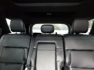 2020 Ford Explorer XLT z VIN 1FMSK8DH0LGA63799, wystawiony jako Copart lot #59457225 z przebiegiem 114 160 mil mil oraz Szkoda całkowita • Salvage title. Historia ofert i sprzedaży dostępna na DreamBid. Obrazek 10.