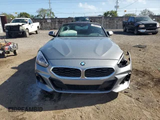 2025 BMW Z4 sDrive30i with VIN WBAHF3C04SWY38298, listed as a Copart auction lot 85193904 with 0 mi miles and Non Repairable. Bid and sale history available at carsss.com. Image 5.