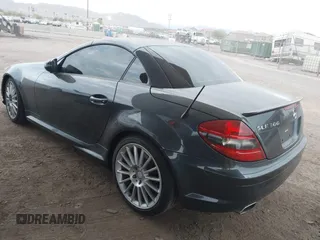 2011 Mercedes-Benz SLK 300 z VIN WDBWK5EA7BF236839, wystawiony jako IAAI lot #41739236 z przebiegiem 93 326 mil mil oraz . Historia ofert i sprzedaży dostępna na DreamBid. Obrazek 3.
