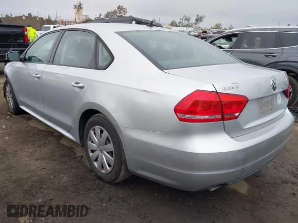 2013 Volkswagen Passat Wolfsburg Edition with VIN 1VWAP7A39DC126165, listed as a IAAI auction lot 41921572 with 132,992 mi miles. Bid and sale history available at carsss.com. Image 3.