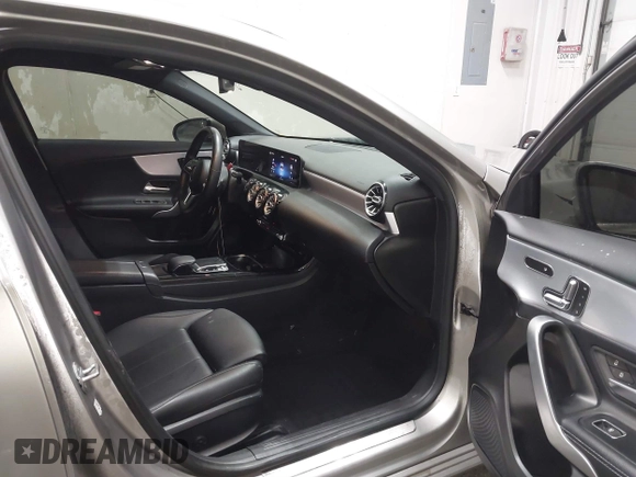 2019 Mercedes-Benz A 220 with VIN WDD3G4FB2KW032267, listed as a IAAI auction lot 41637000 with 51,121 mi miles and . Bid and sale history available at DreamBid. Image 5.