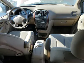 2003 Chrysler Town & Country LX with VIN 2C4GP44LX3R112420, listed as a Copart auction lot 77086724 with 101,353 mi miles and Clean Title. Bid and sale history available at DreamBid. Image 8.