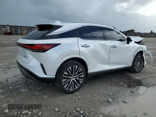 2023 Lexus RX with VIN JTJCHMAA2P2008262, listed as a Copart auction lot 70286963 with 5,620 mi miles. Bid and sale history available at carsss.com. Image 3.
