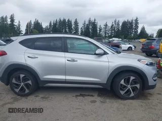 2017 Hyundai Tucson Sport z VIN KM8J33A29HU351910, wystawiony jako IAAI lot #42281390 z przebiegiem 110 522 mil mil oraz . Historia ofert i sprzedaży dostępna na DreamBid. Obrazek 13.