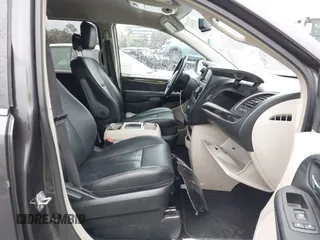 2015 Chrysler Town & Country Touring with VIN 2C4RC1BG9FR720782, listed as a IAAI auction lot 41765488 with 129,889 mi miles and . Bid and sale history available at DreamBid. Image 5.