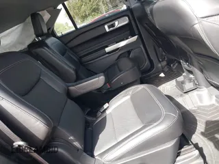 2022 Ford Explorer Limited with VIN 1FMSK7FH0NGA67149, listed as a IAAI auction lot 41739321 with 25,524 mi miles. Bid and sale history available at carsss.com. Image 8.