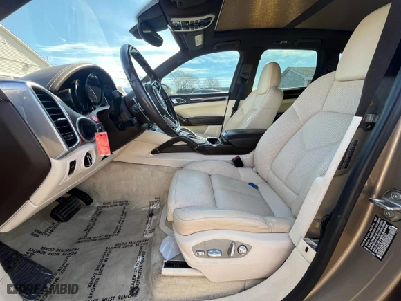 2018 Porsche Cayenne with VIN WP1AA2A26JKA00392, listed as a Copart auction lot 49211235 with 87,588 mi miles and Clean Title. Bid and sale history available at carsss.com. Image 6.