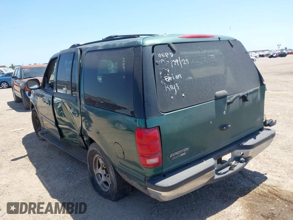 2000 Ford Expedition XLT with VIN 1FMRU1563YLC33035, listed as a IAAI auction lot 42000620 with 288,055 mi miles. Bid and sale history available at carsss.com. Image 3.