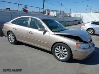2007 Hyundai Azera SE with VIN KMHFC46F07A183646, listed as a IAAI auction lot 41705832 with 67,230 mi miles. Bid and sale history available at carsss.com. Image 1.
