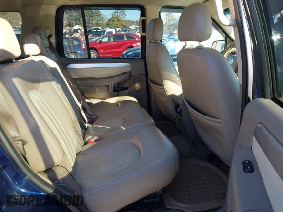 2005 Mercury Mountaineer Convenience z VIN 4M2ZU86W15UJ16890, wystawiony jako IAAI lot #41352732 z przebiegiem 199 675 mil mil oraz . Historia ofert i sprzedaży dostępna na DreamBid. Obrazek 8.